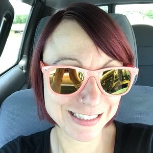 Meet your Posher, Stefanie